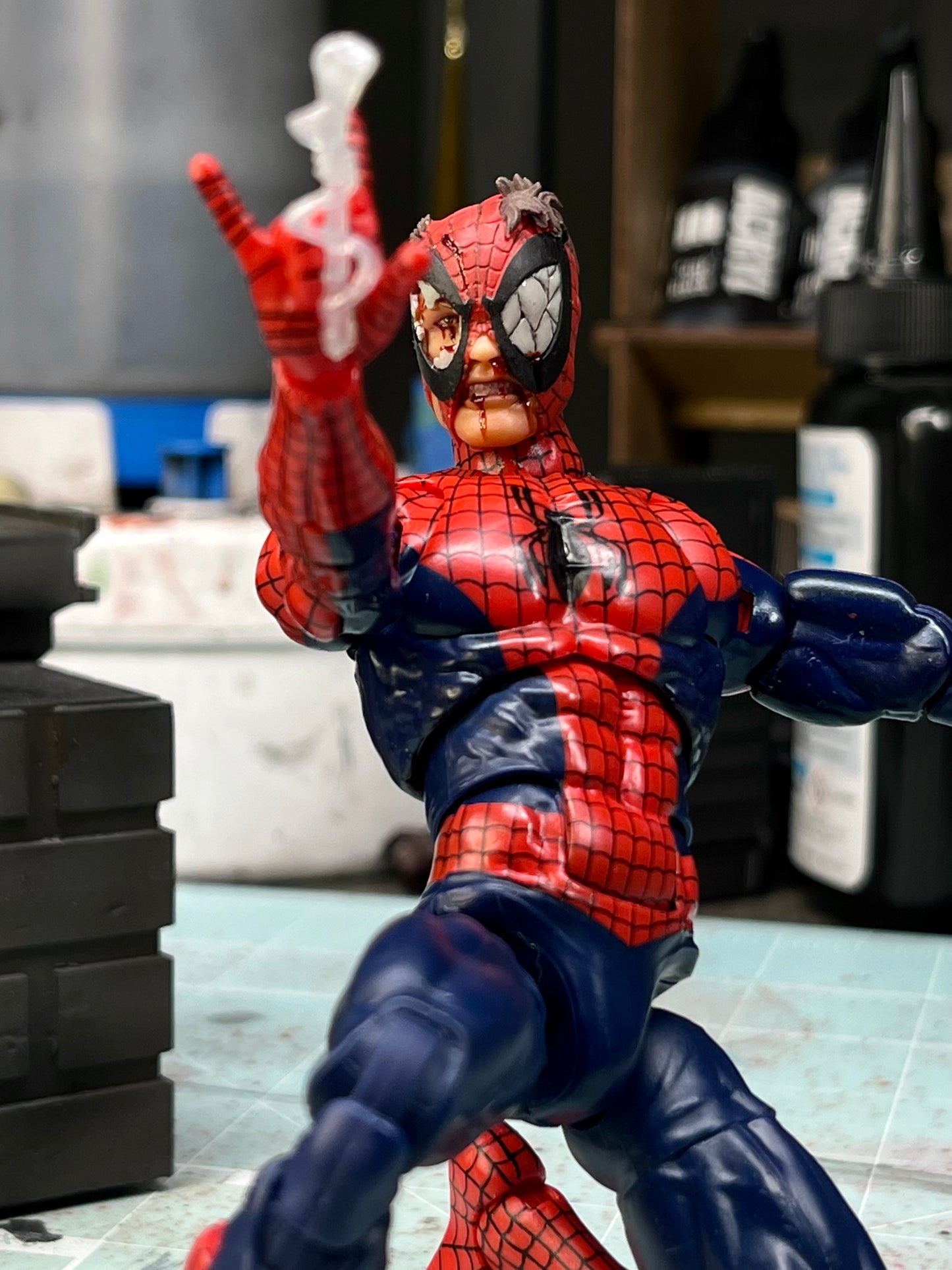 Spider-Man (battle damaged)headsculpt