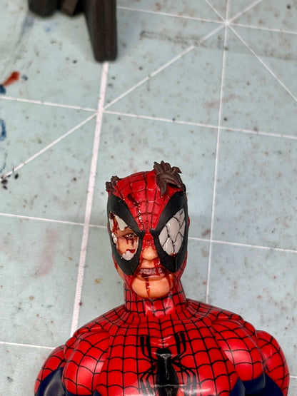 Spider-Man (battle damaged)headsculpt