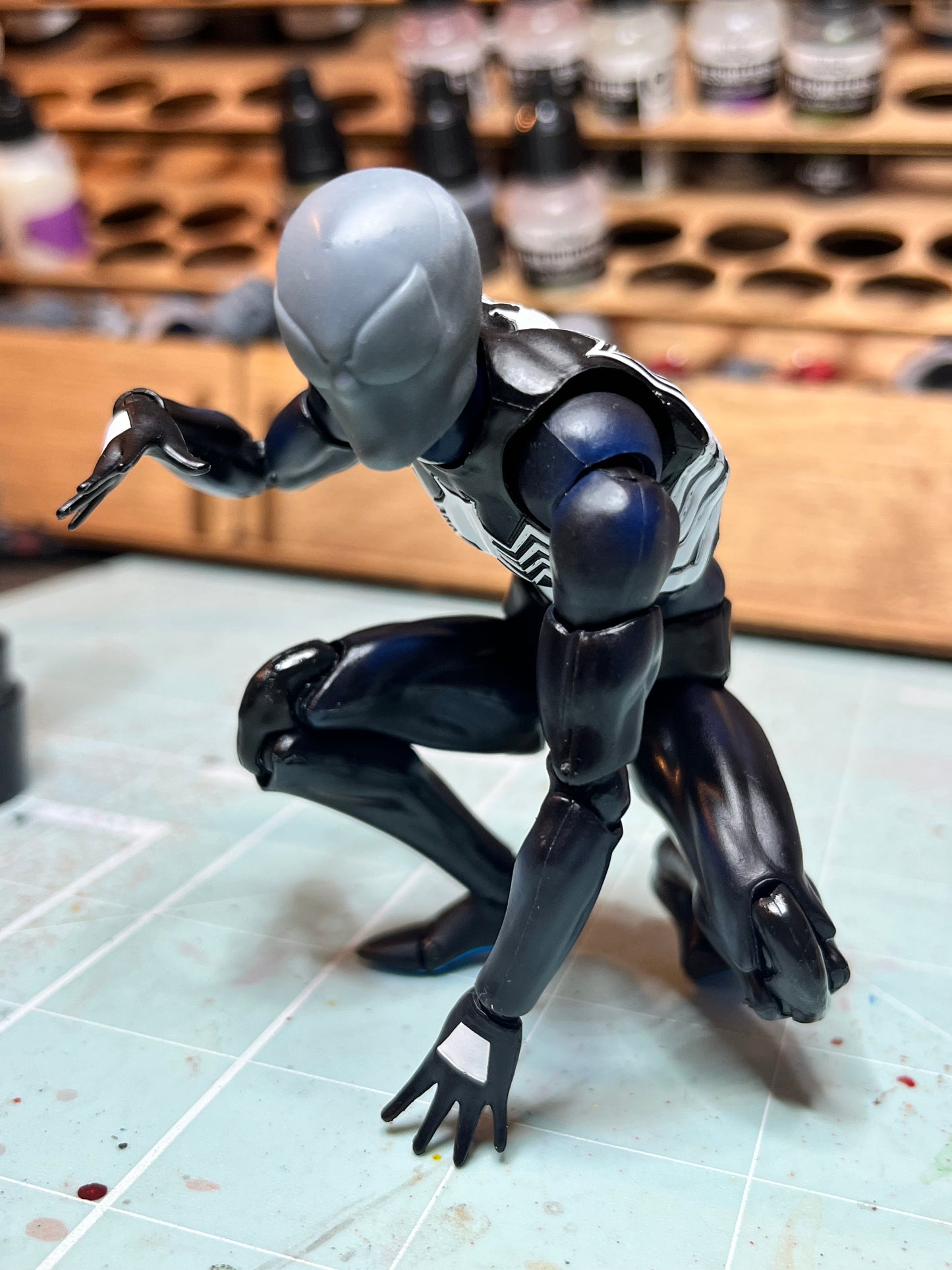 Papito's Mafex Symbiote Spidey Blank